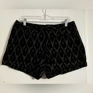 Gap women’s dress shorts / size 6